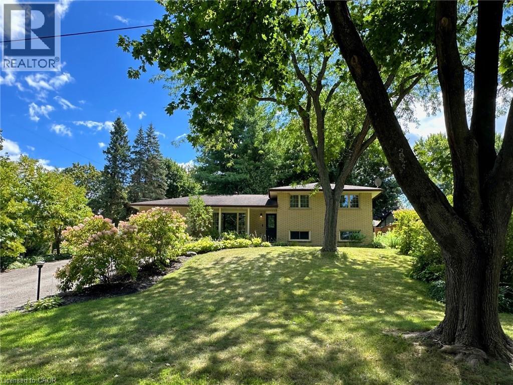 12 Sunset Dr, Simcoe, ON N3Y 3G3