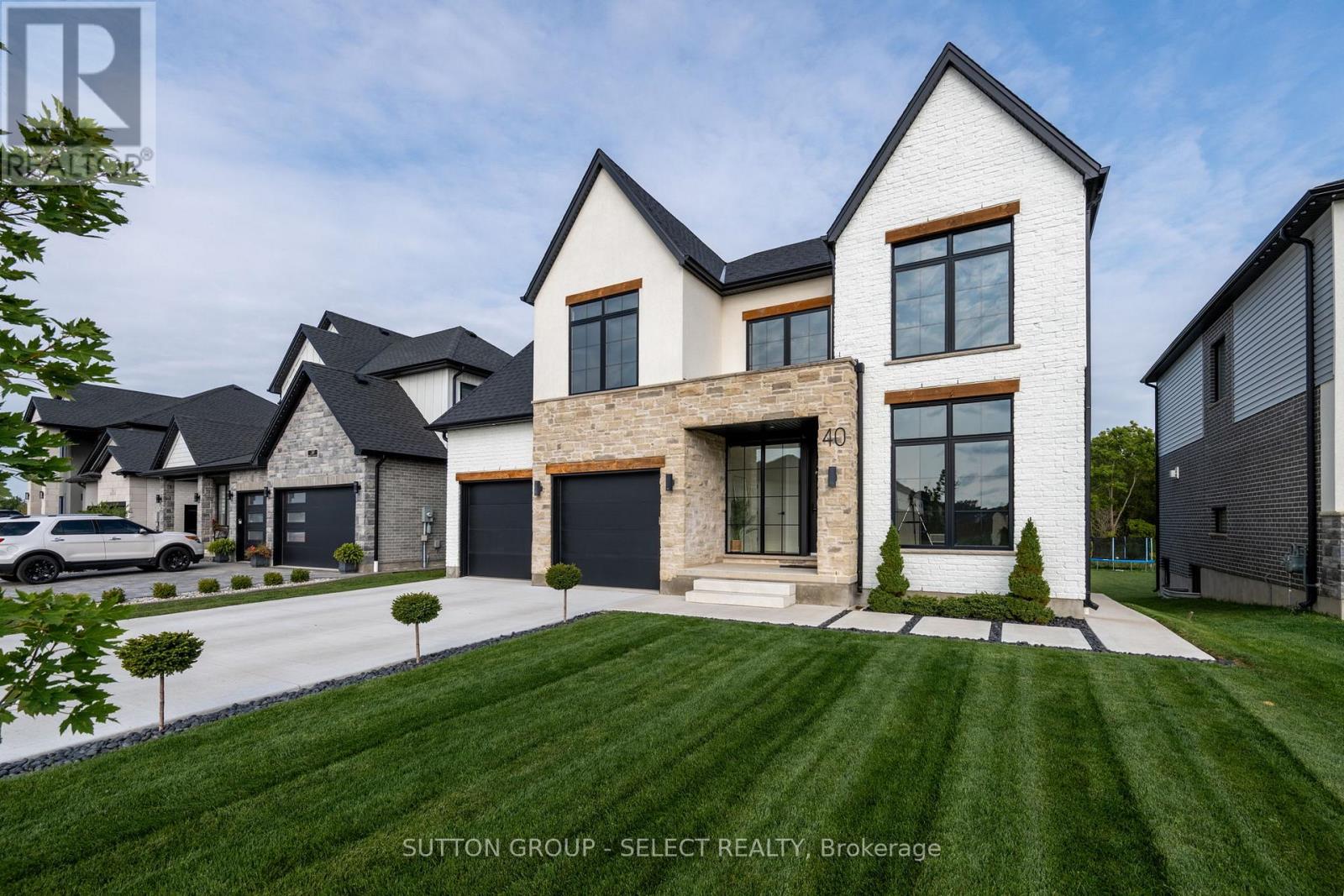 40 Royal Cres, Southwold Talbotville, ON N5P 0G5