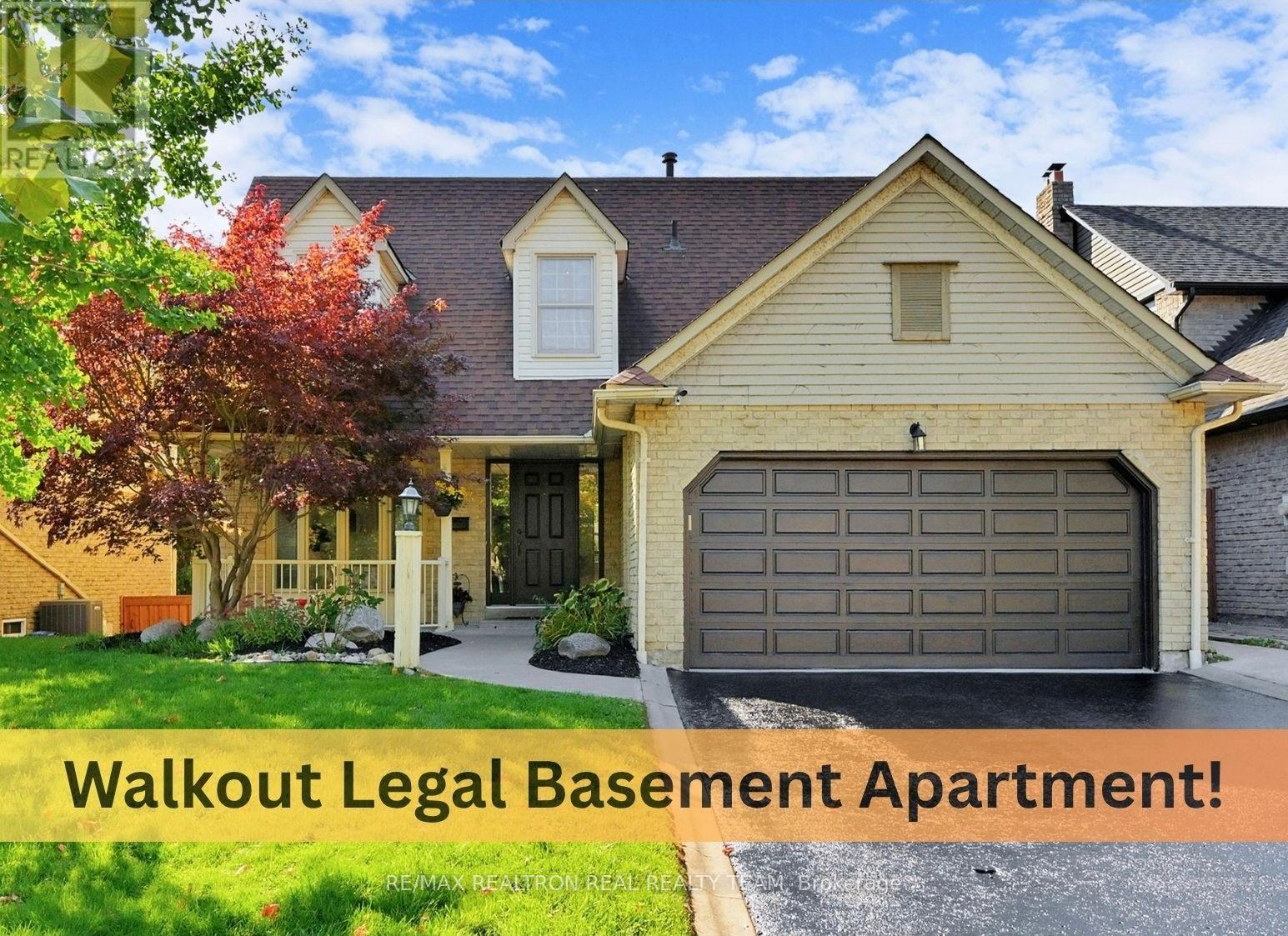 345 Regal Briar St, Whitby Blue Grass Meadows, ON L1N 6P4