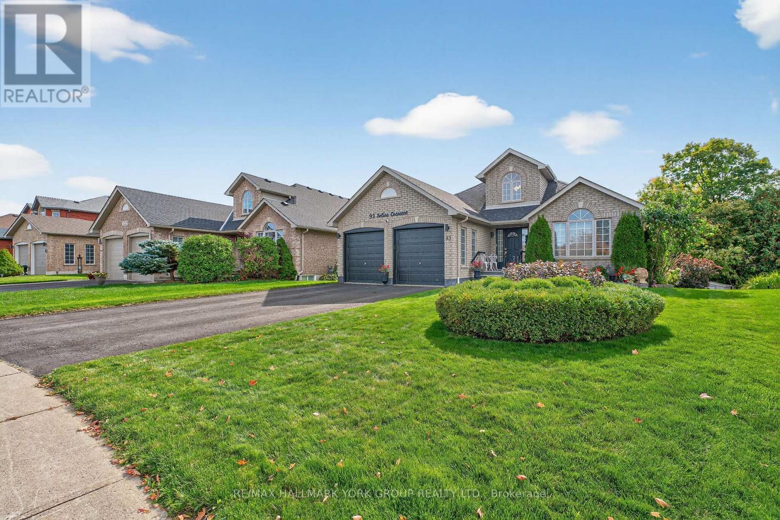 93 Seline Cres, Barrie, ON L4N 5V7