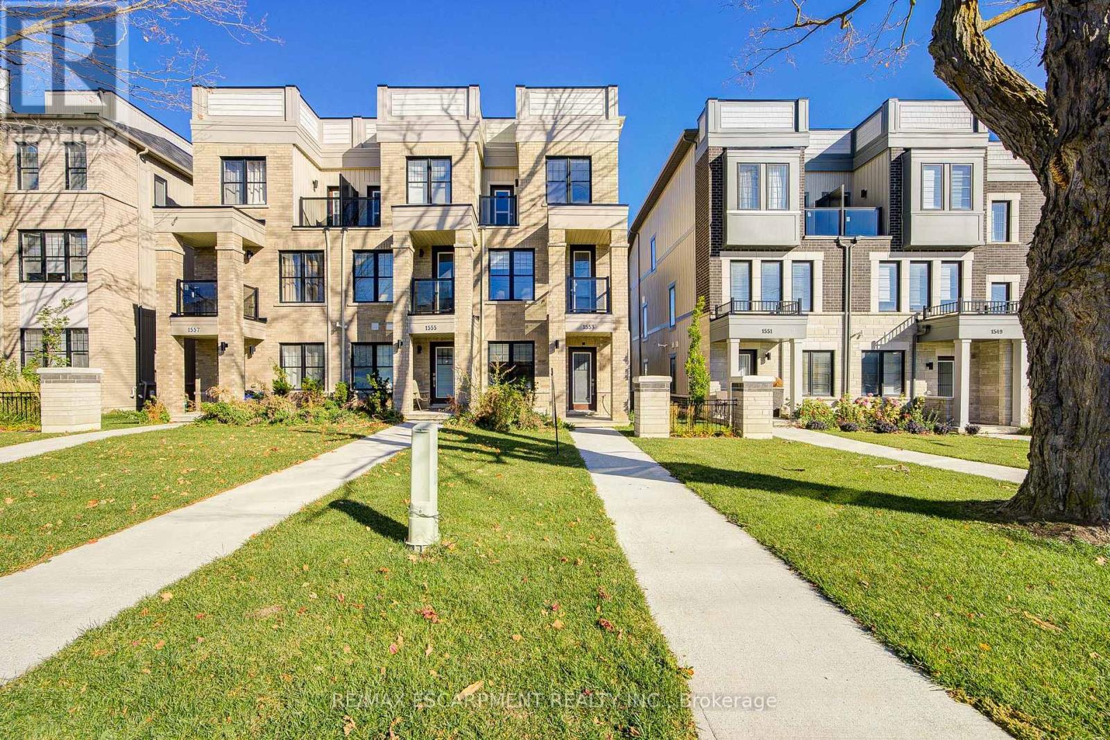 1553 Green Rd, Clarington, ON L1C 7E5