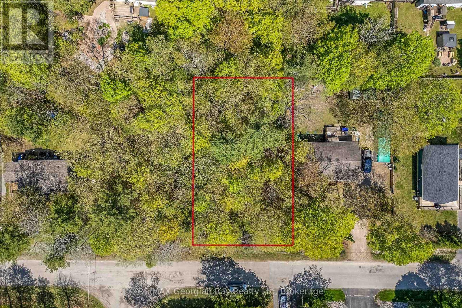 61 Rue Camille Rd, Tiny, ON L9M 0J2