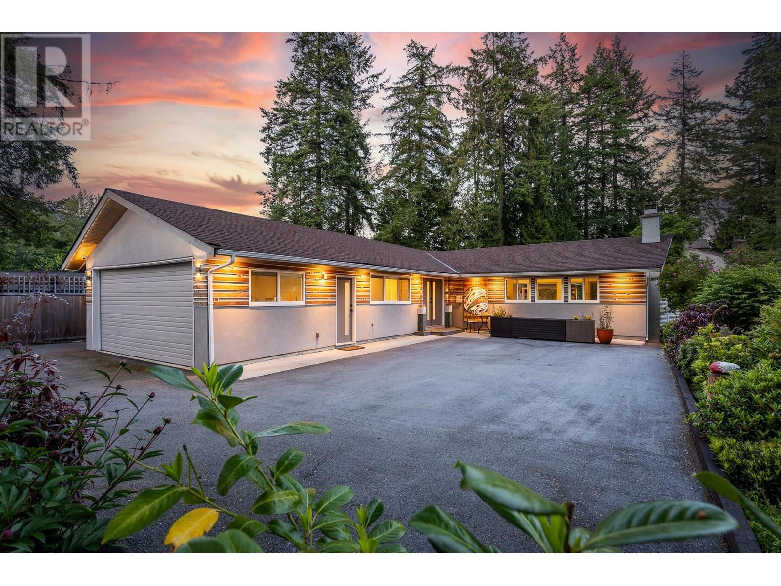 2420 Edgemont Blvd, North Vancouver, BC V7P 2L1