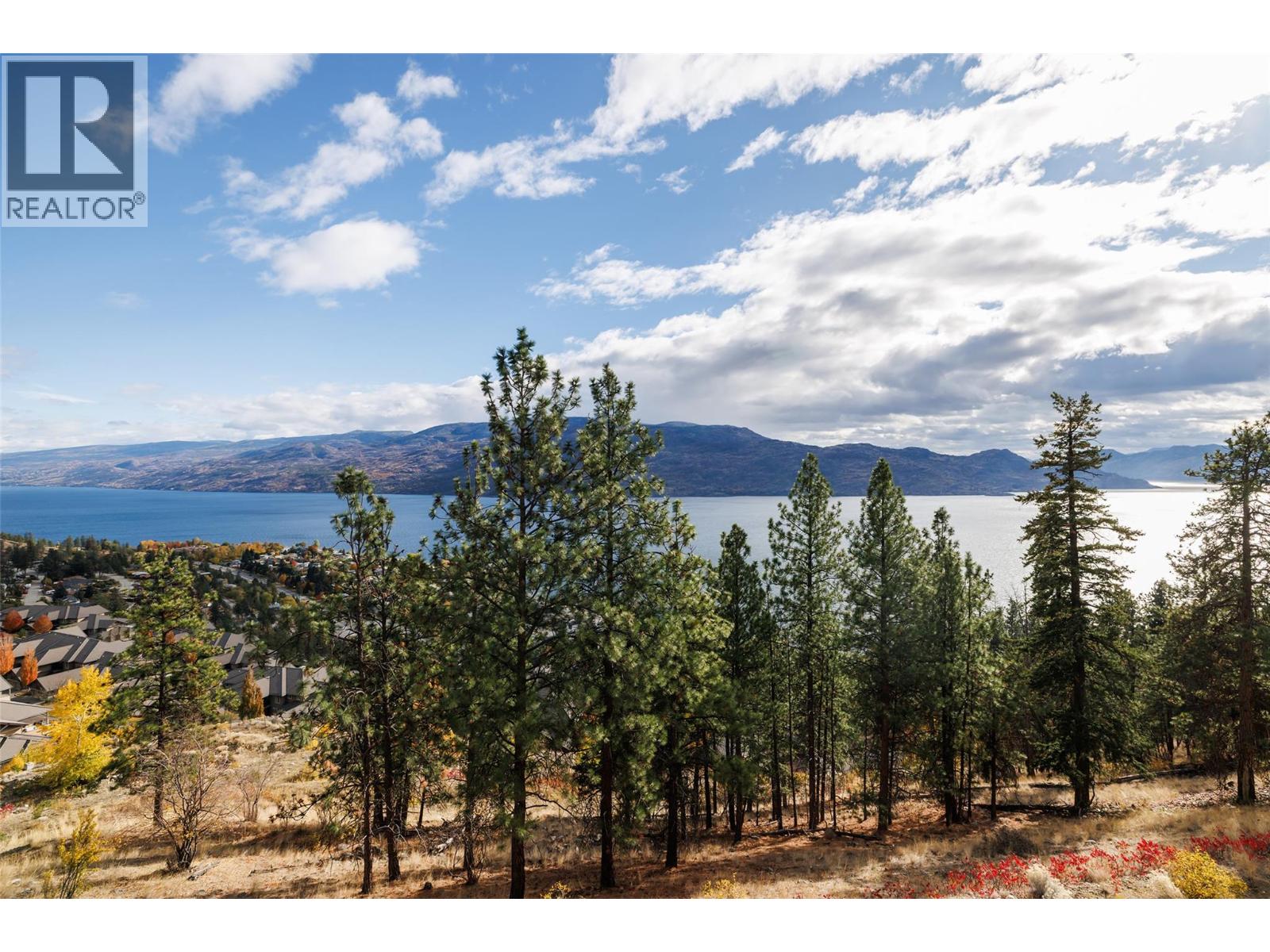 4450 Ponderosa Drive Unit 204, Peachland, BC V0H 1X5