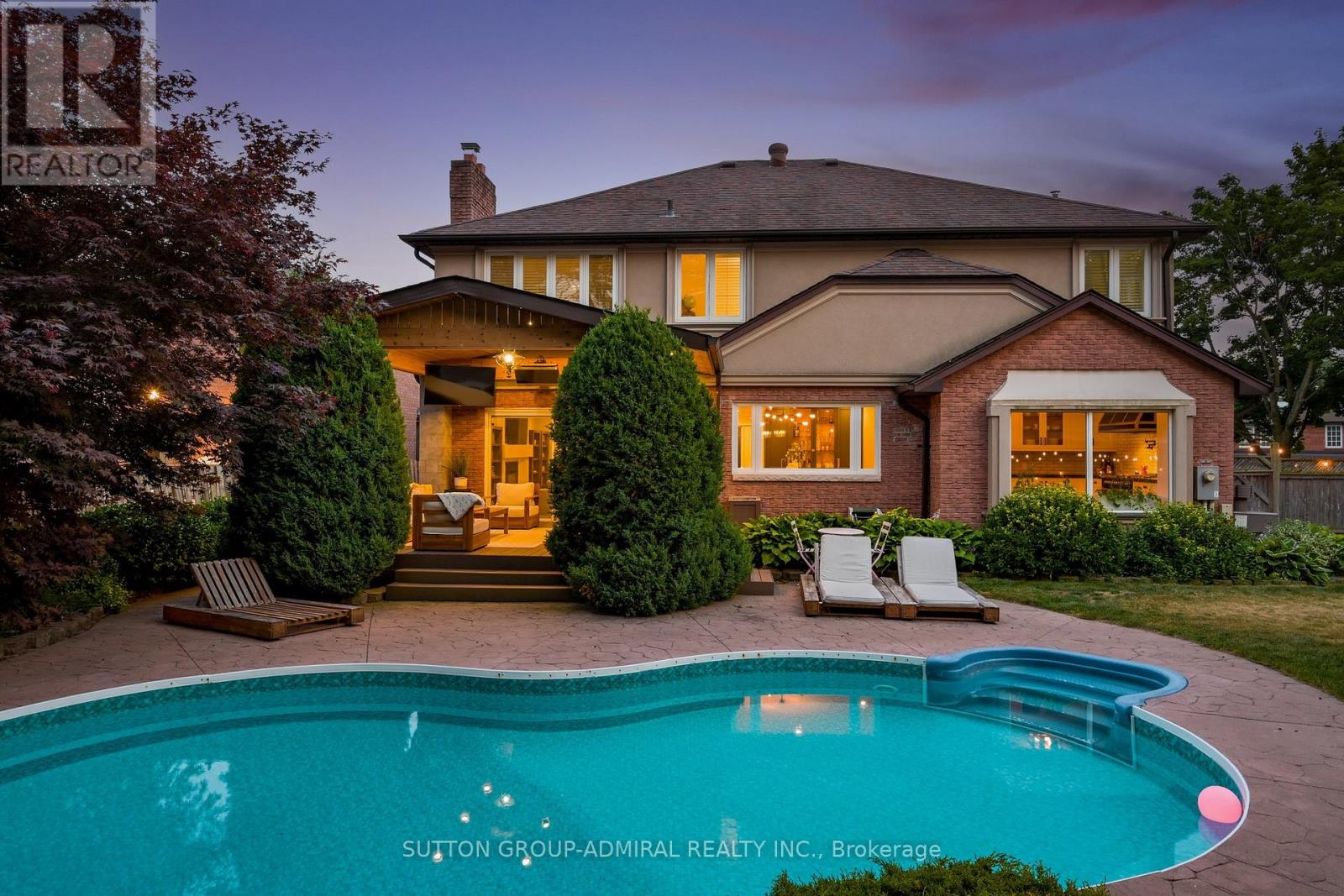 18 Tannery Ct, Richmond Hill, ON L4C 7V4