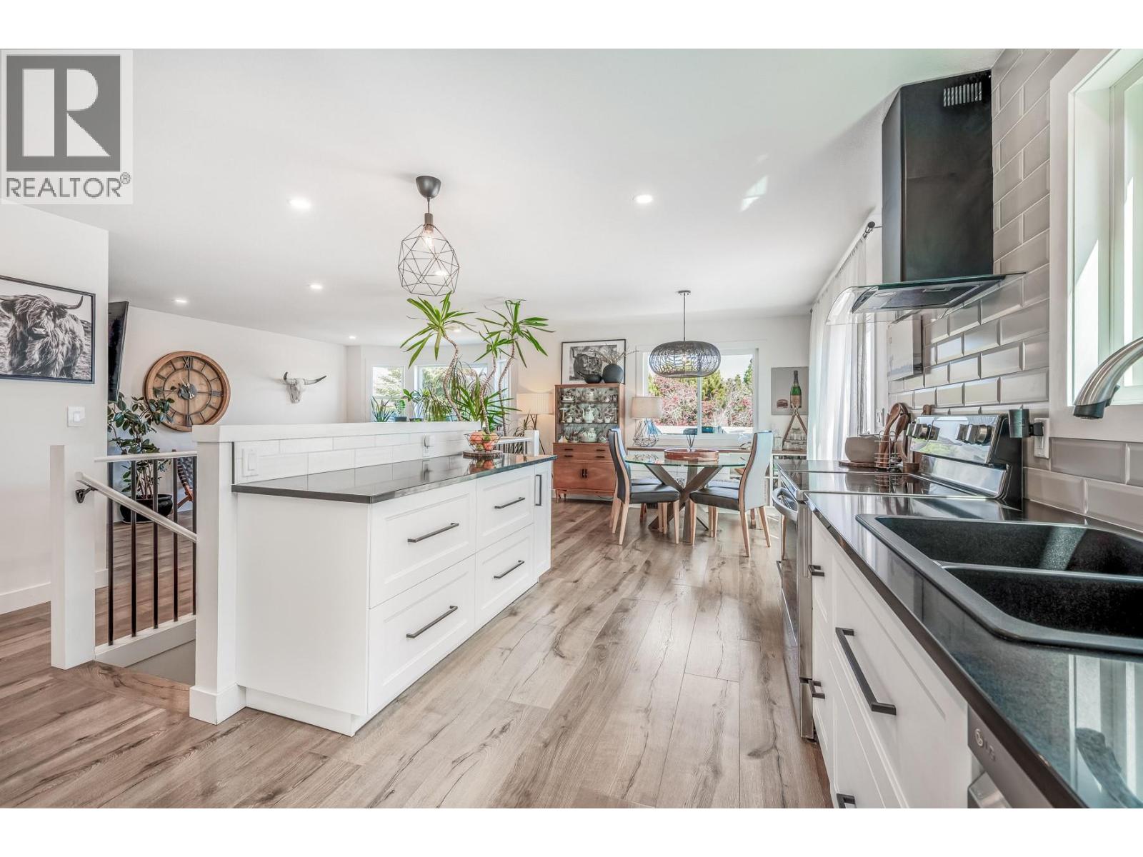 1141 Lynden Rd, West Kelowna, BC V1Z 3L7