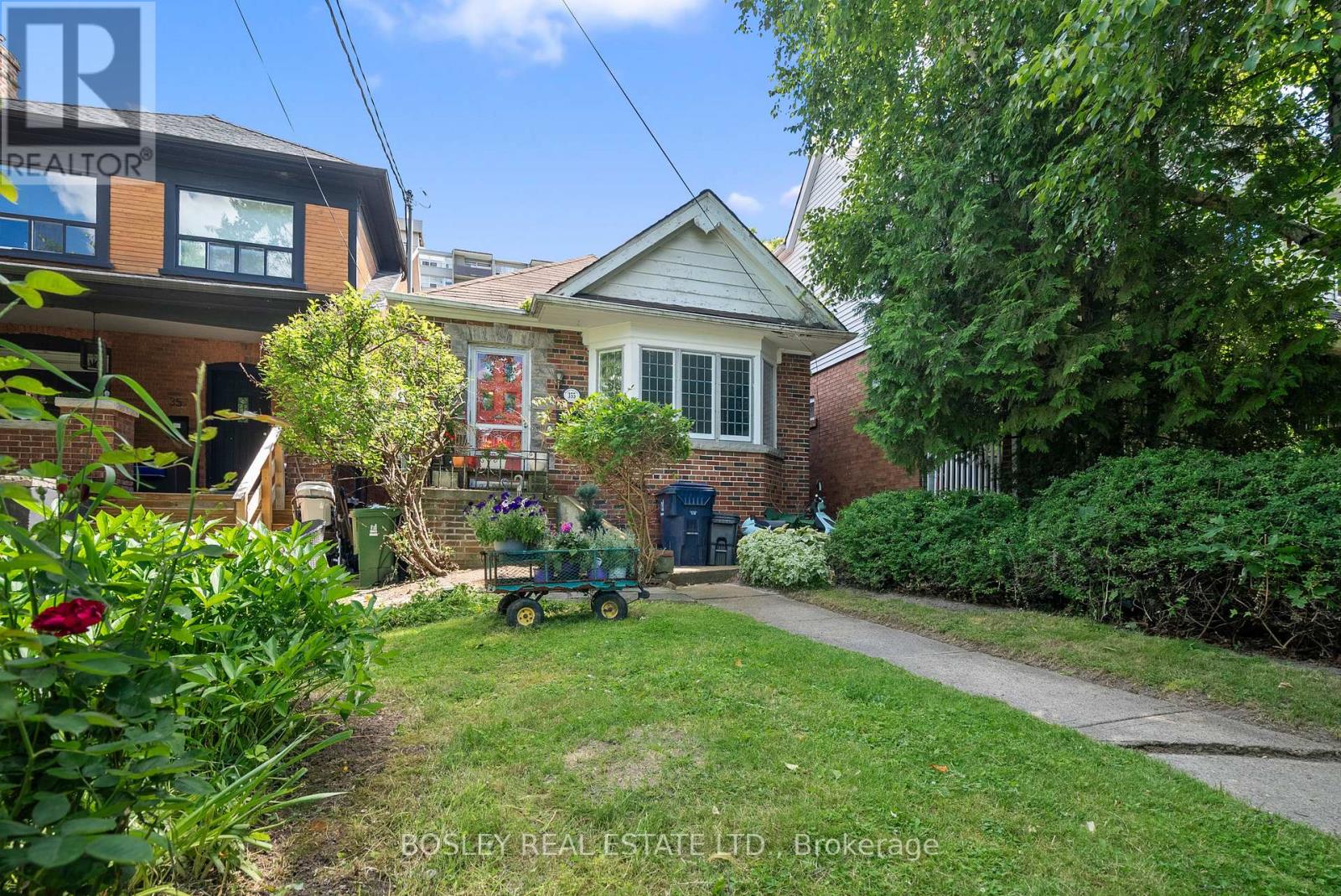 355 Roehampton Ave, Toronto, ON M4P 1S3