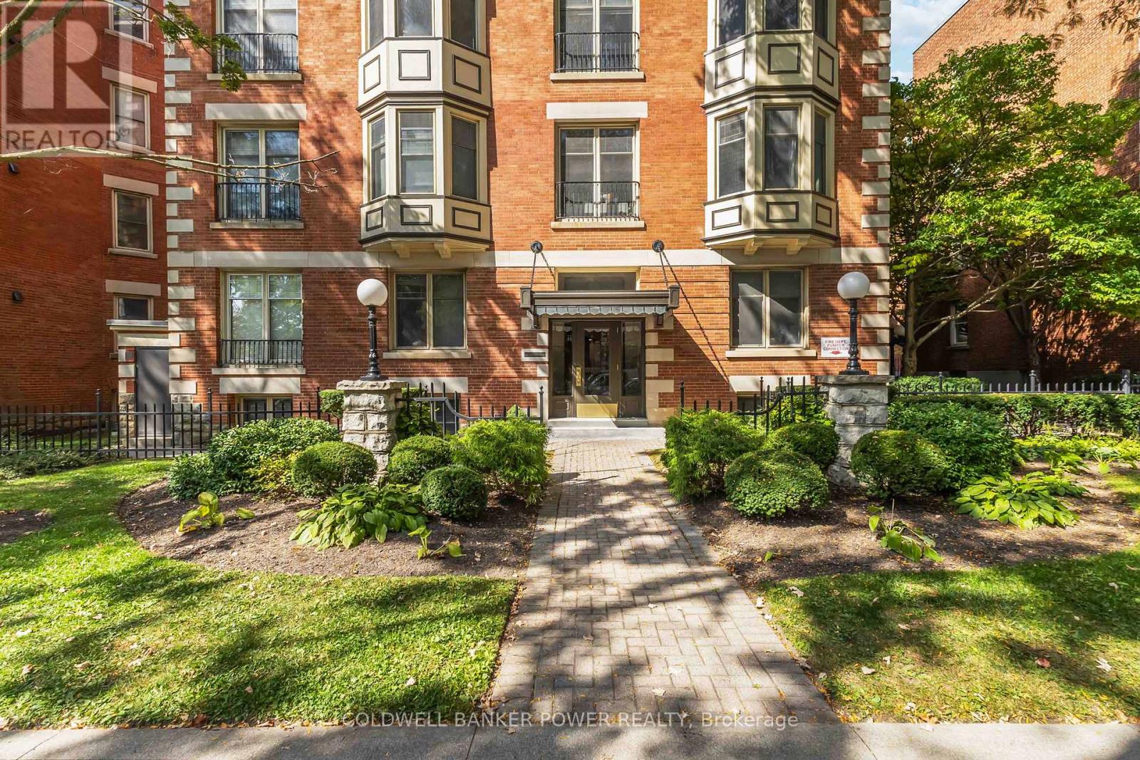 308 460 Wellington St, London, ON N6A 3P8