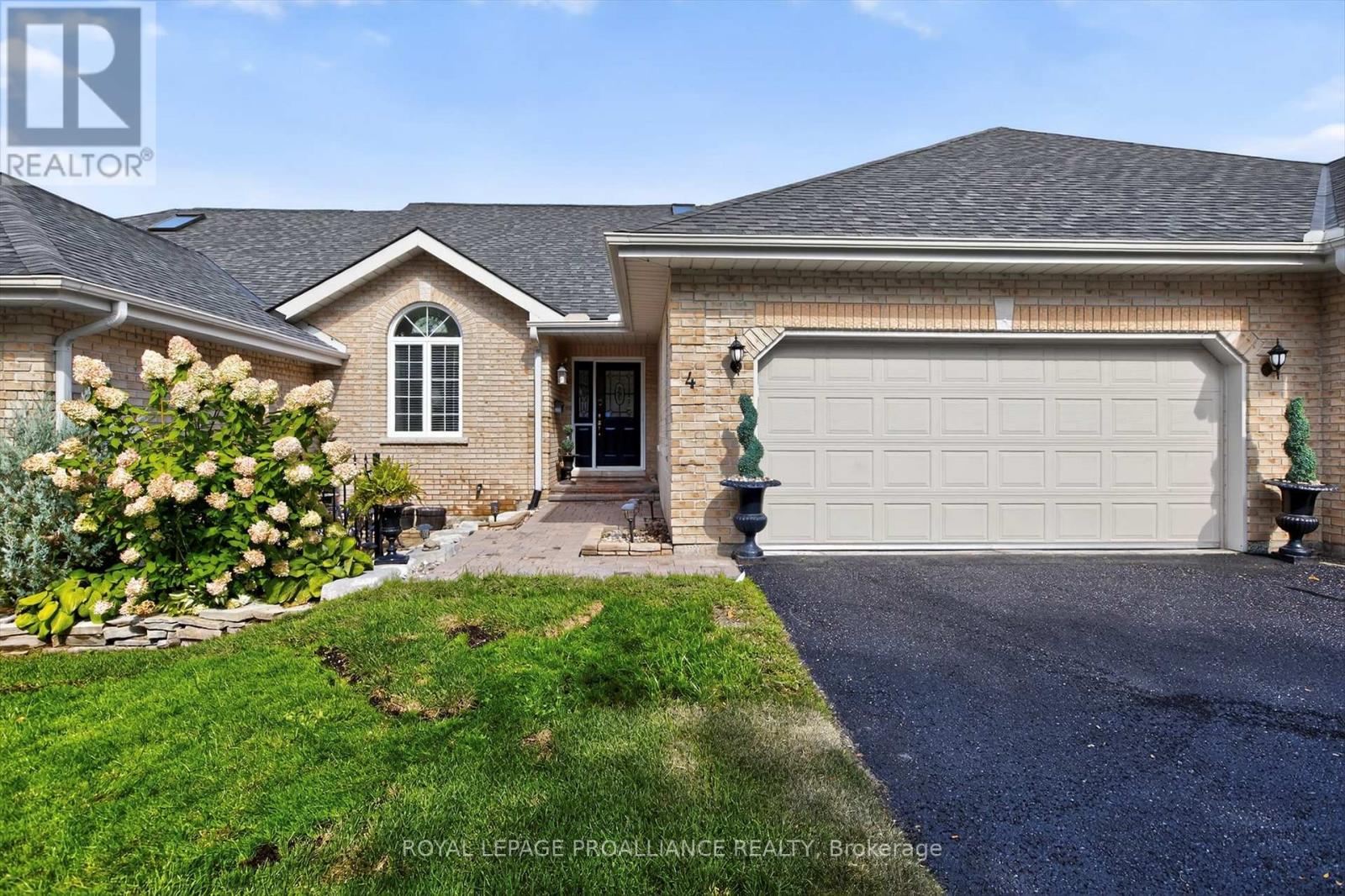 4 3053 Frances Stewart Rd, Peterborough, ON K9H 7S5
