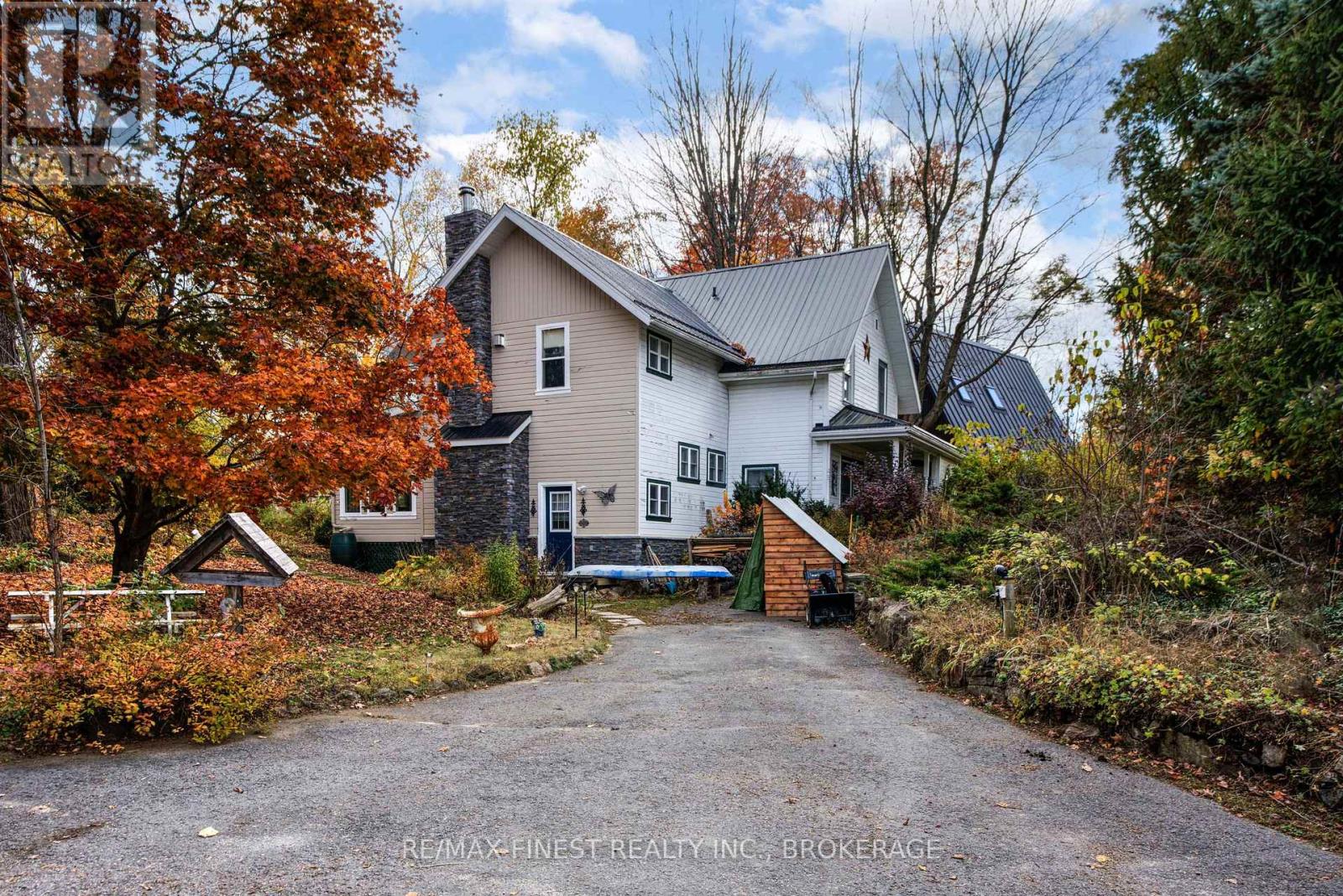 1128 Elizabeth St, Central Frontenac, ON K0H 2P0