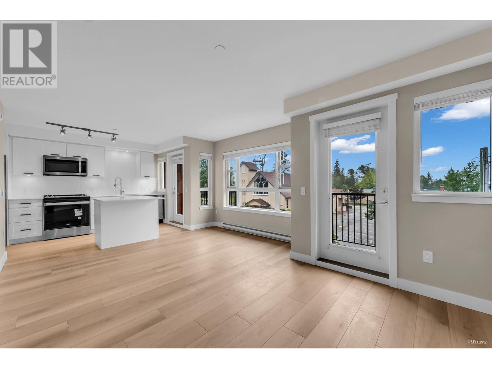 22562 121 Avenue Unit 319, Maple Ridge, BC V2X 3Y8