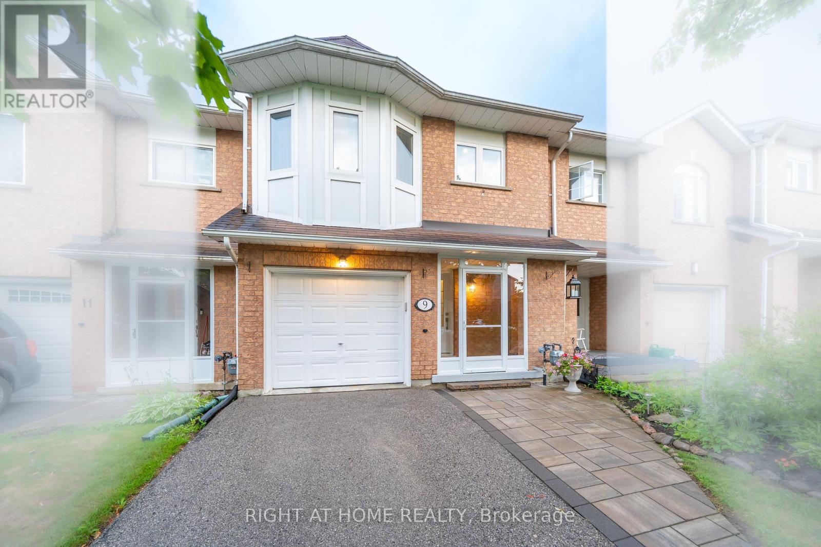 9 Royal Cedar Ct, East Gwillimbury, ON L9N 1R7