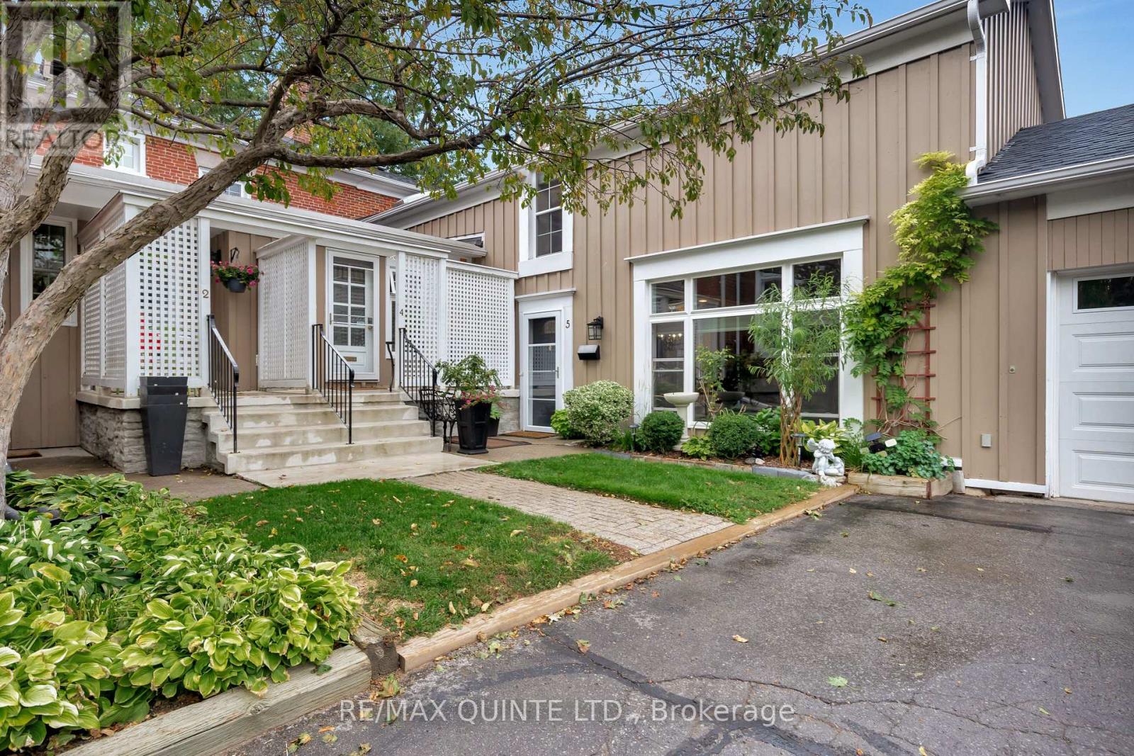 5 99 Bridge St E, Belleville Belleville Ward, ON K8N 1M2