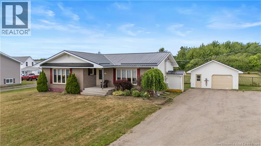 227 Irving Blvd, Bouctouche, NB E4S 3K5