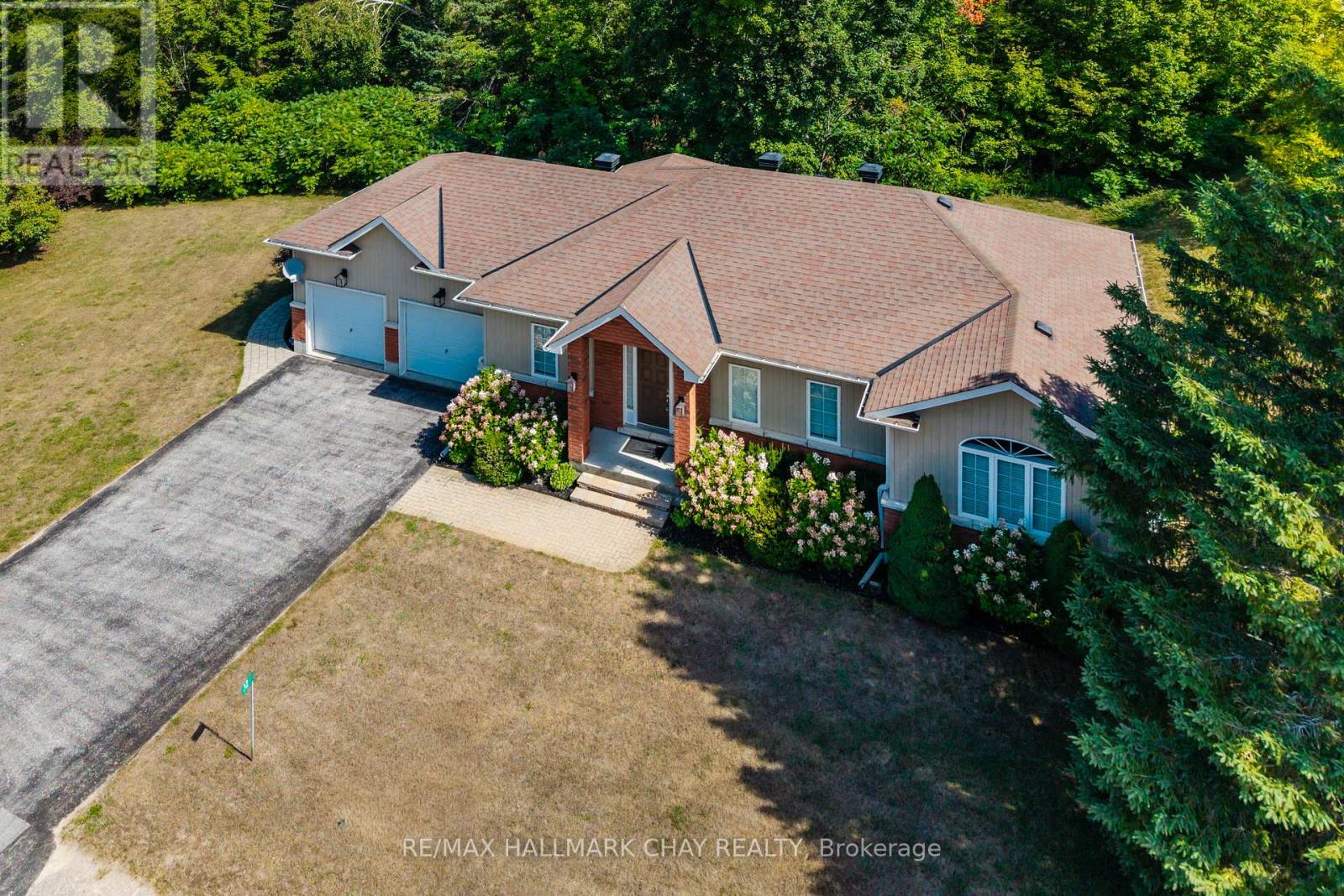 32 Valleycrest Dr, Oro-Medonte, ON L0L 2L0