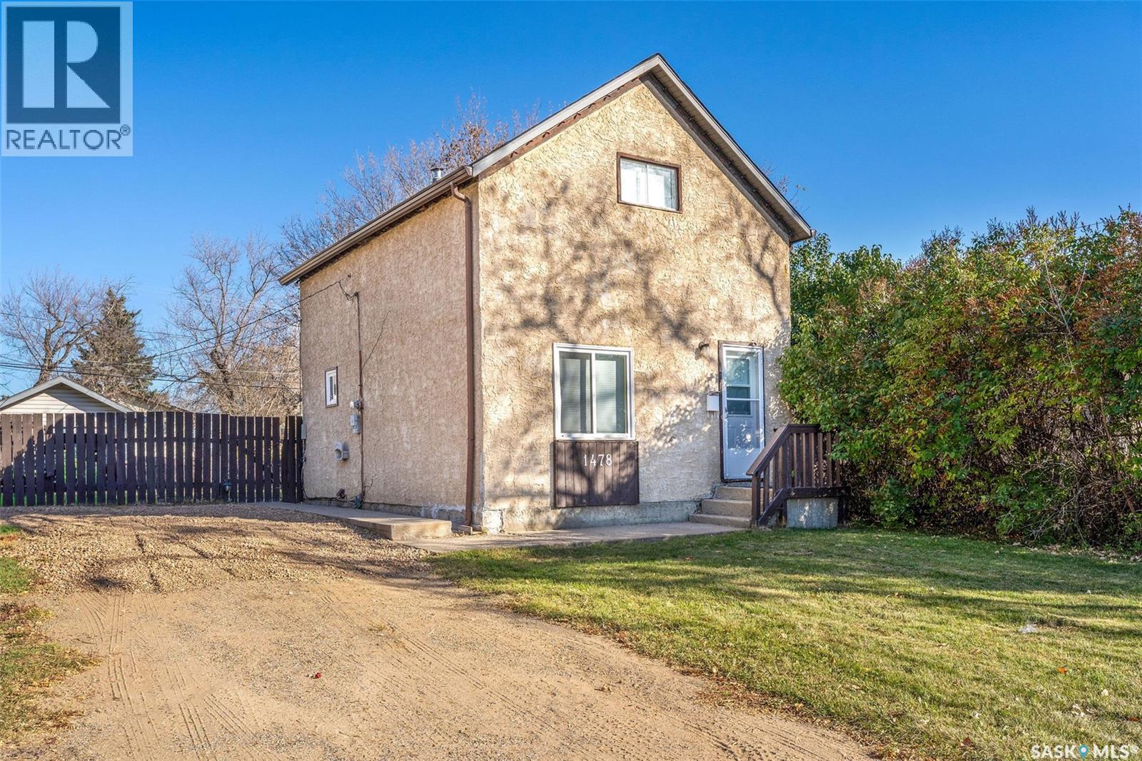 1478 1 Street East, Prince Albert, SK S6V 0E5