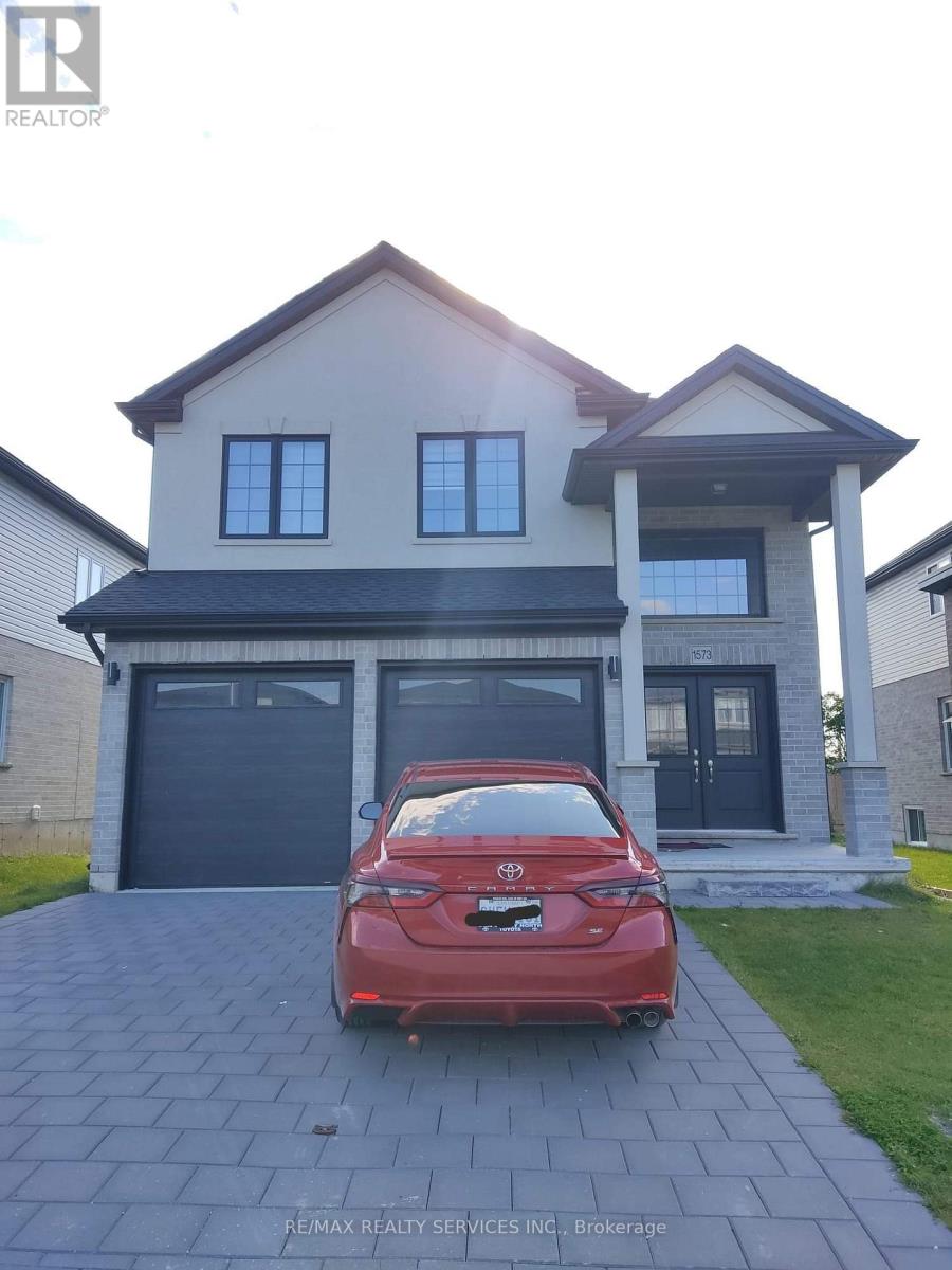1573 Dylan St, London, ON N5V 0B9