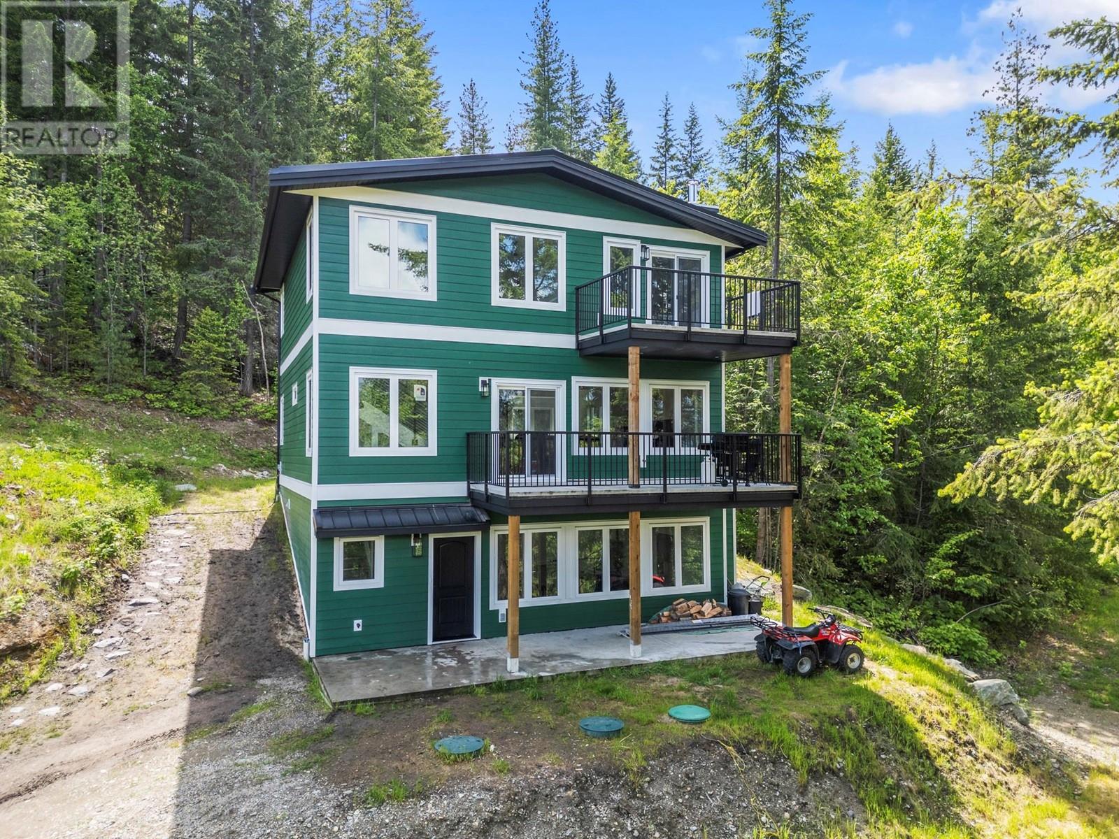5064 Ridge Rd, Columbia-Shuswap C, BC V0E 1T0