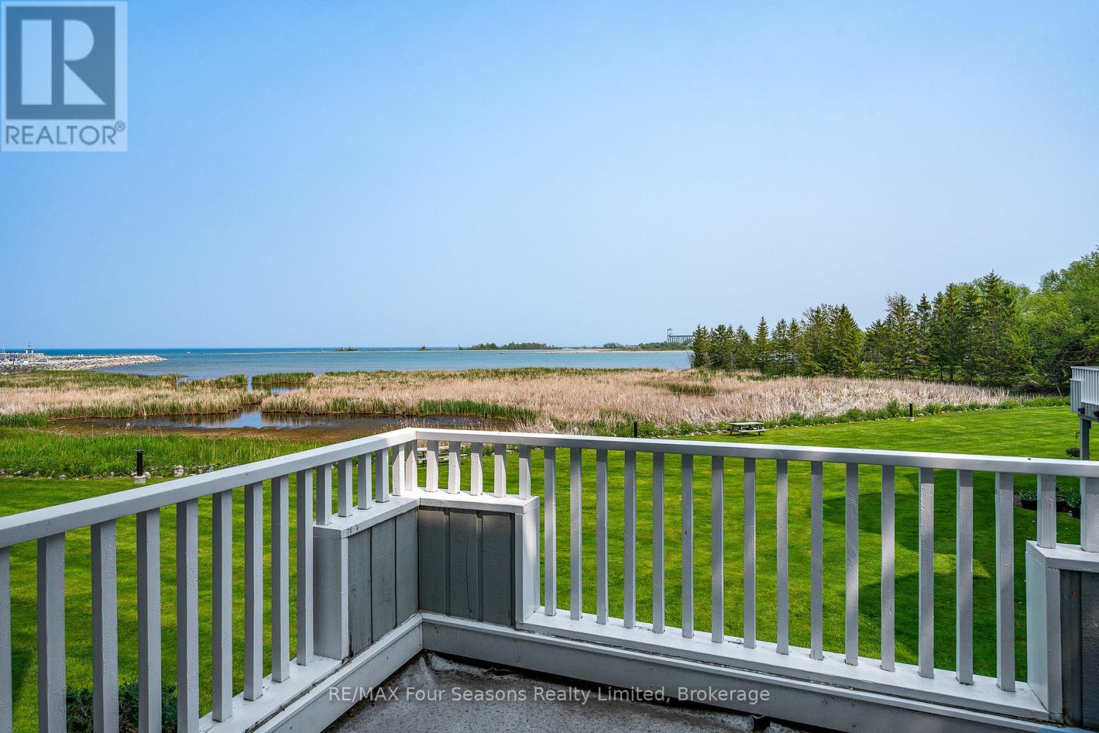 27 4 Ramblings Way, Collingwood, ON L9Y 5C6
