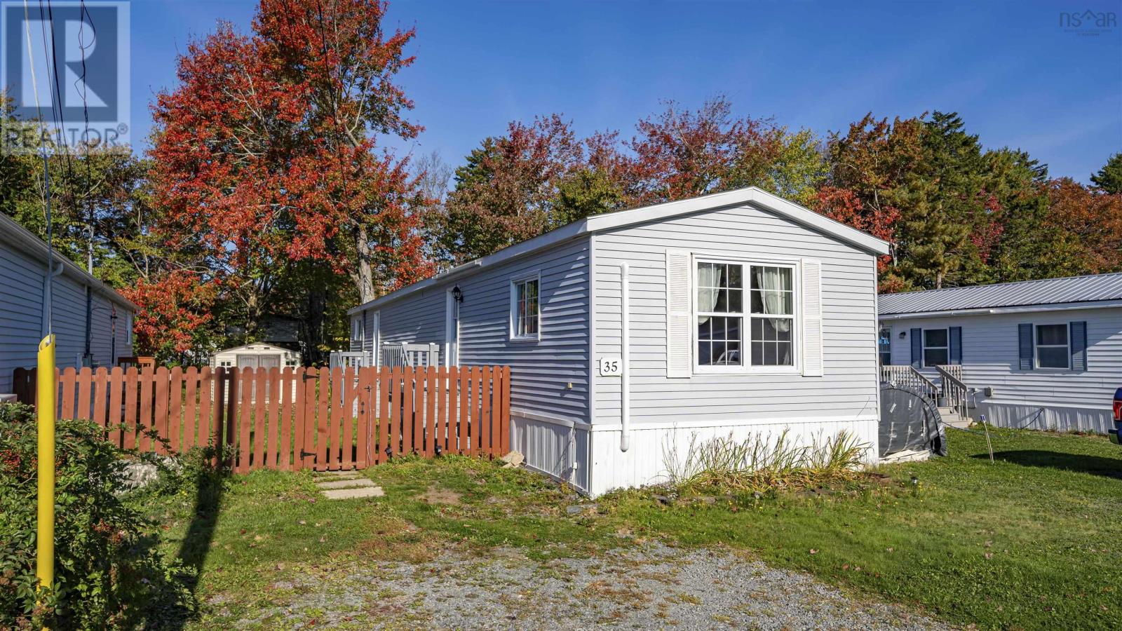 35 Sylvan Ave, Middle Sackville, NS B4B 3B2