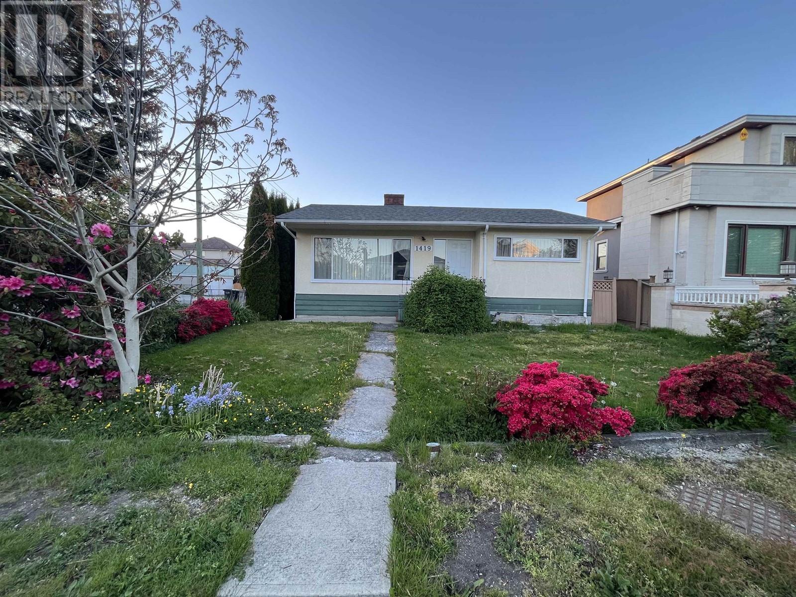 1419 E 30th Ave, Vancouver, BC V5N 3A1