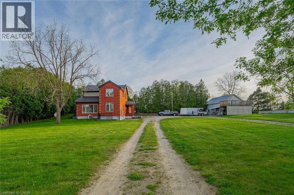 4 Brock Rd N, Puslinch, ON N0B 2J0
