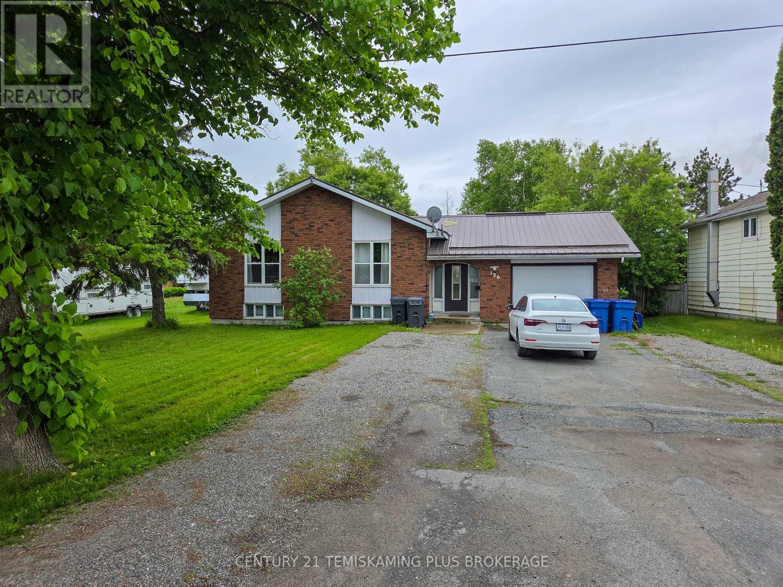 126 Fourth Ave, Englehart, ON P0J 1H0