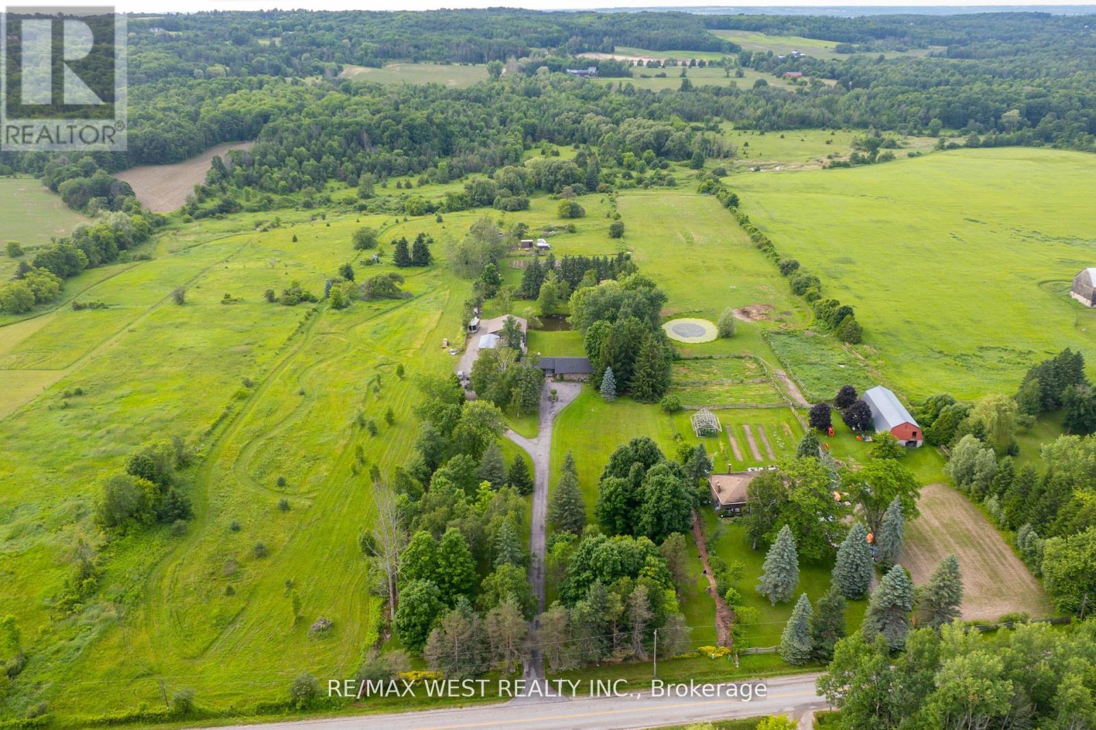 5878 4th Line, New Tecumseth, ON L0G 1W0