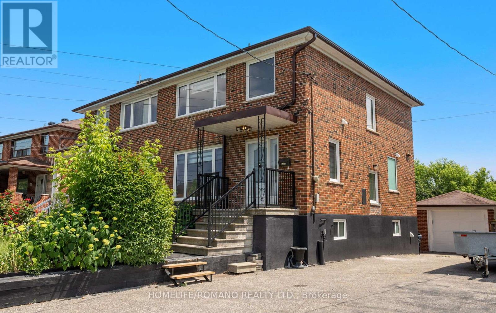 37 Donofree Rd, Toronto, ON M6L 2P4