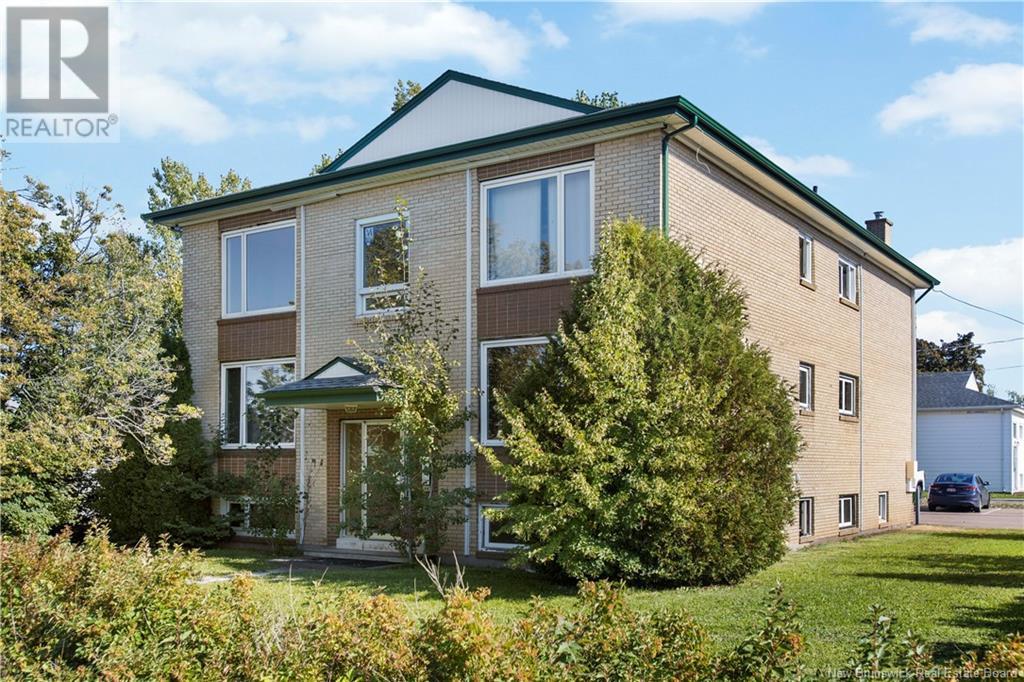 129 Birchmount Dr, Moncton, NB E1C 8E6