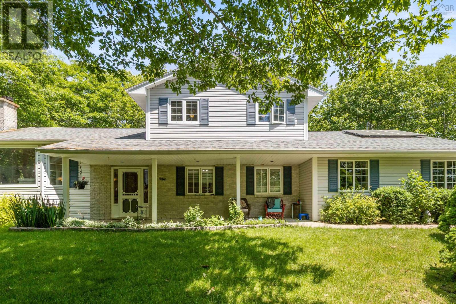 99 Stone Mount Dr, Lower Sackville, NS B4C 4A2