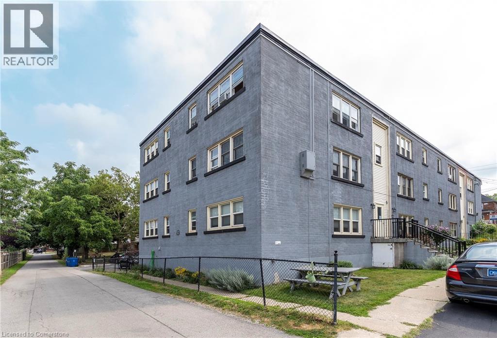 1759 King Street E Unit 14, Hamilton, ON L8K 1V6