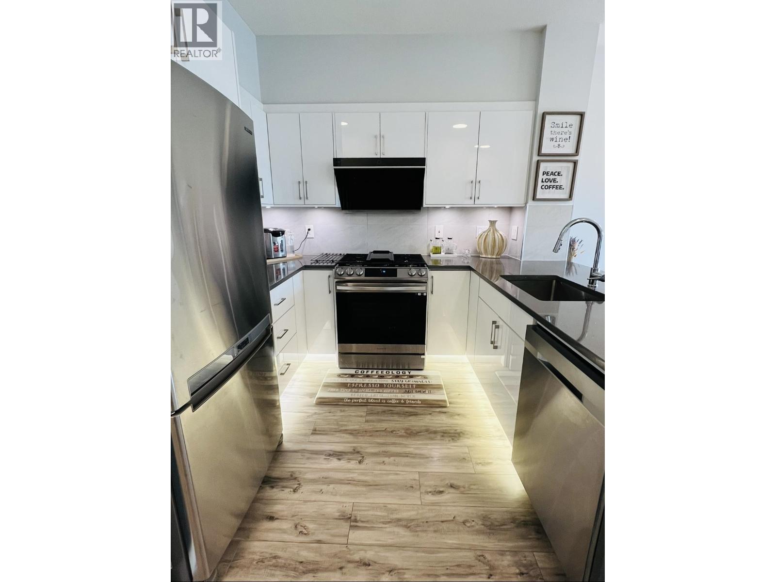 1153 Kensal Place Unit 407, Coquitlam, BC V3B 0G8