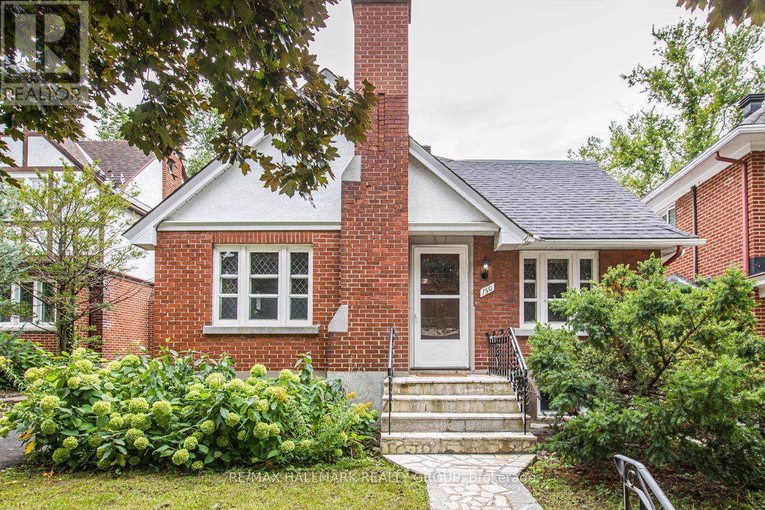 150 Ruskin St, Ottawa, ON K1Y 4C1