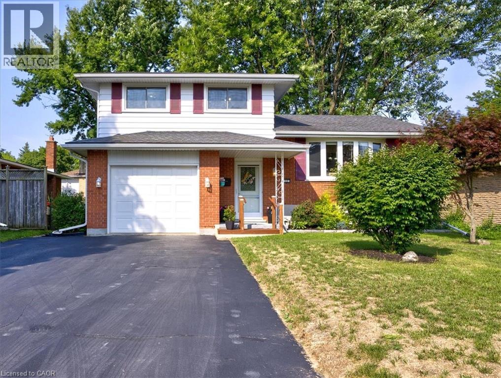 12 Miller Cres, Simcoe, ON N3Y 4R1