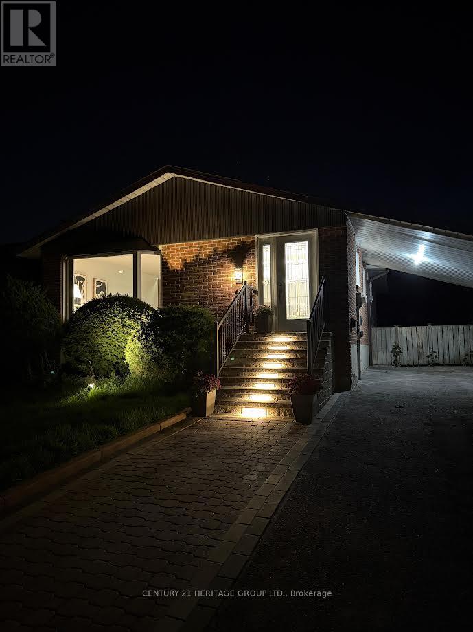 43 Howell Sq, Toronto Malvern, ON M1B 1C3