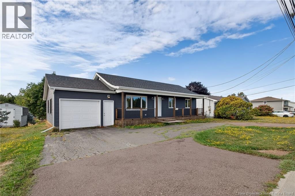491 Amirault St, Dieppe, NB E1A 1E7