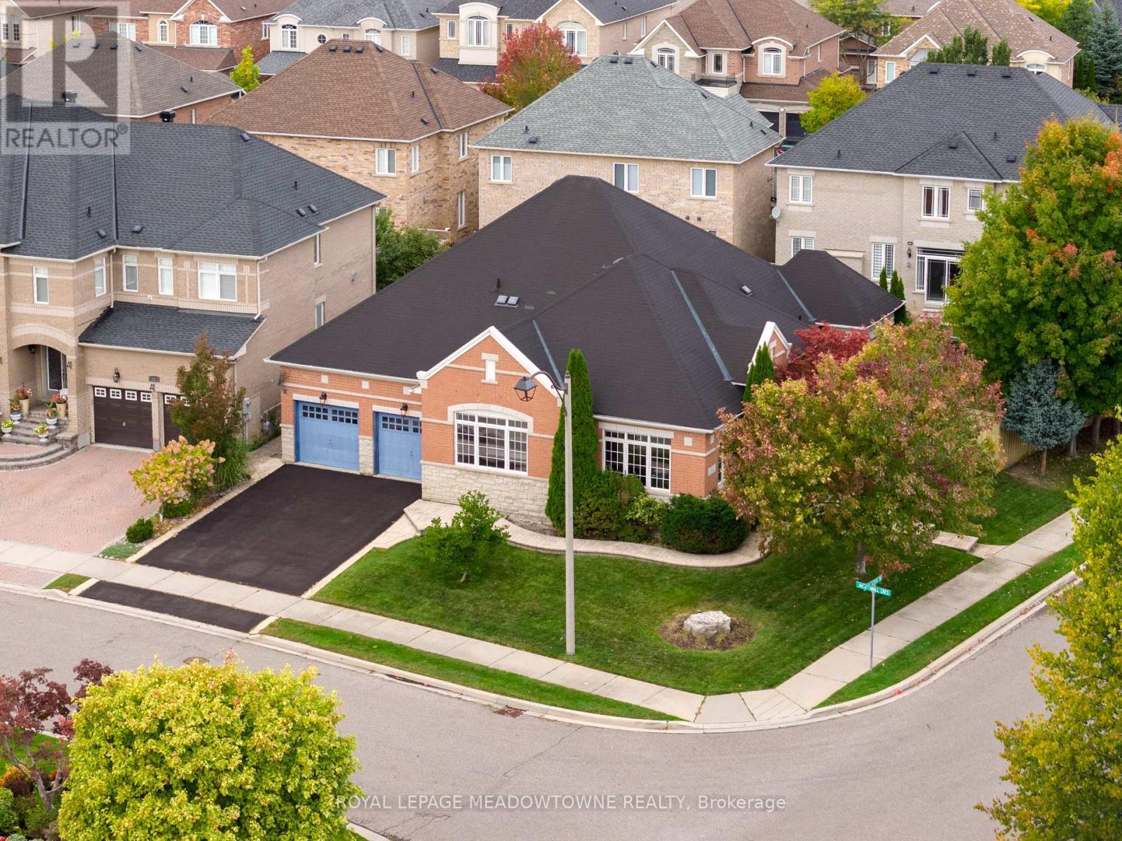 32 Nova Scotia Rd, Brampton, ON L6Y 5K5