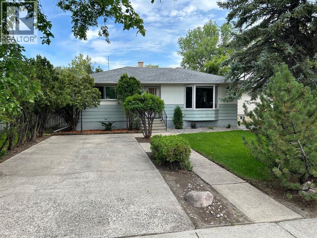 23 Street S Unit 208, Lethbridge, AB T1J 3M6