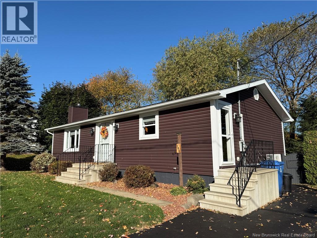108 Fisher Ave, Woodstock, NB E7M 1S2