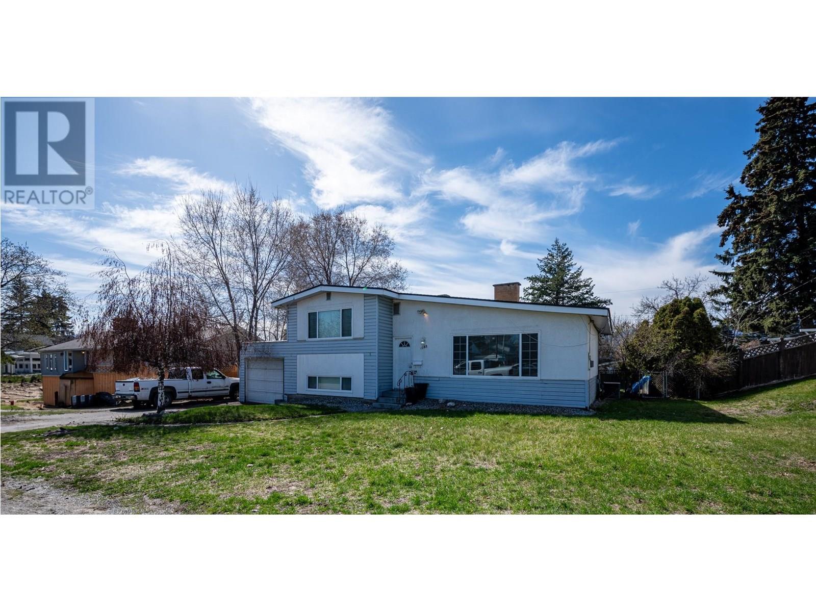 1388 Cherry Cres W, Kelowna, BC V1Y 3X8