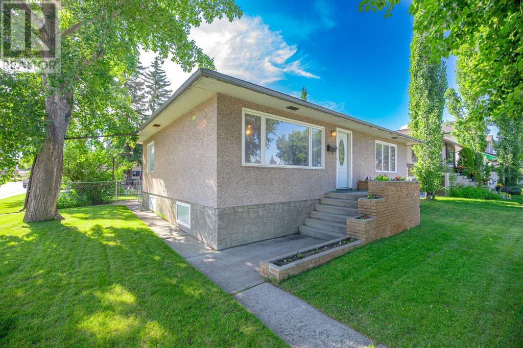43 Street Sw Unit 1141, Calgary, AB T3C 2A1