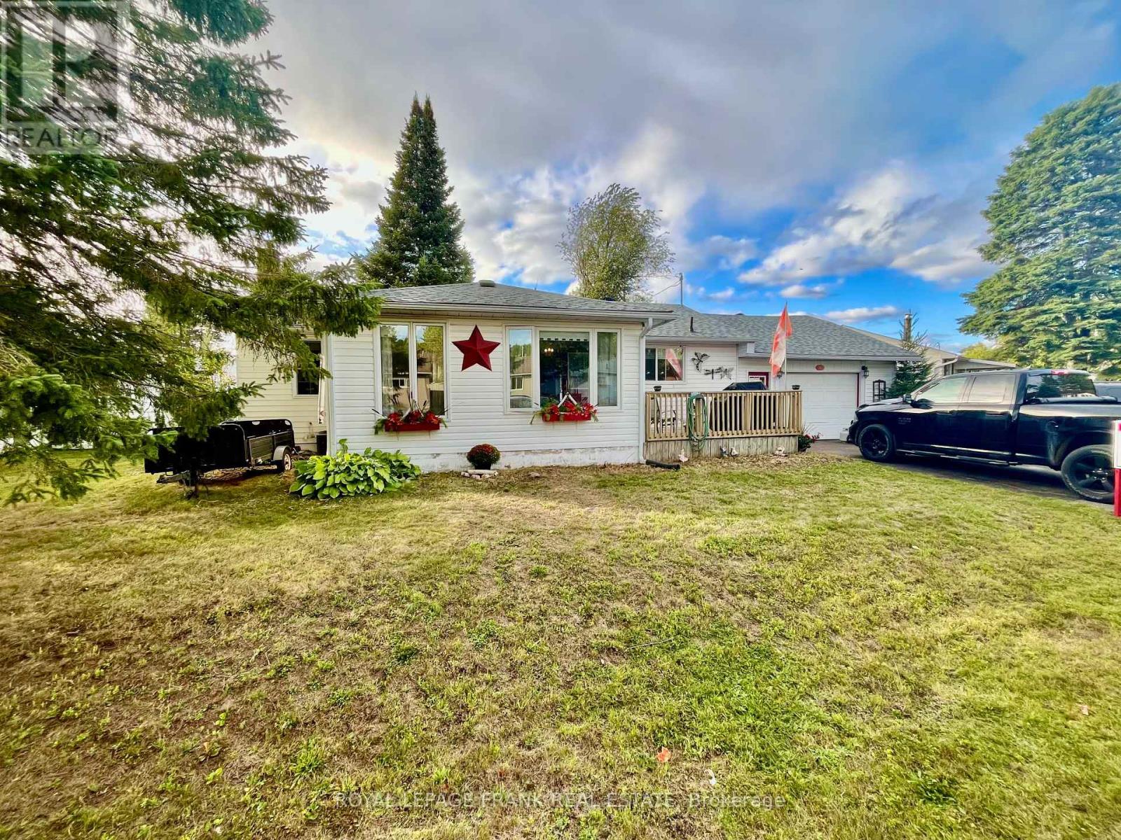 26 Larch St, Highlands East, ON K0L 1M0