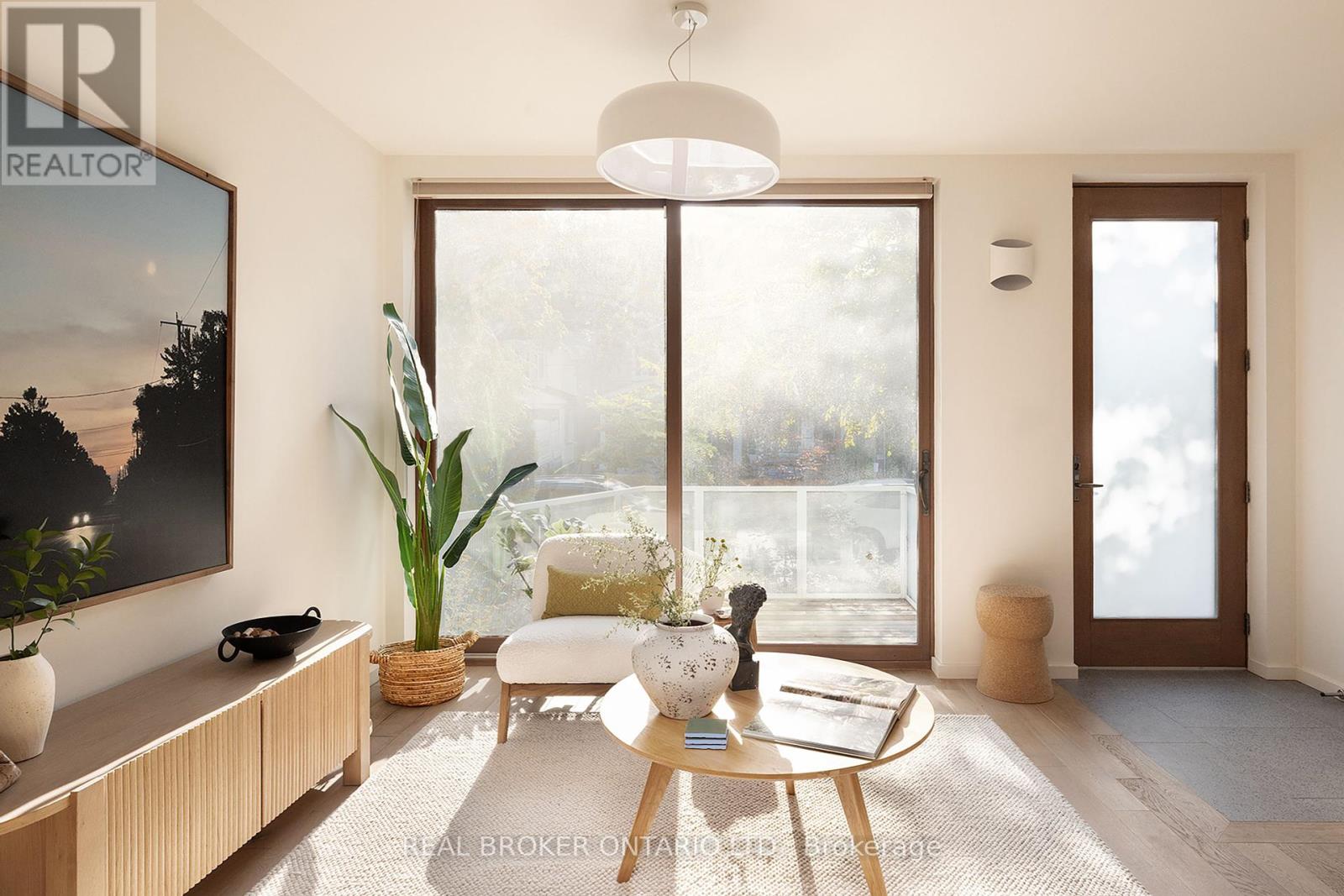 79 Eaton Ave A Ave, Toronto, ON M4J 2Z4