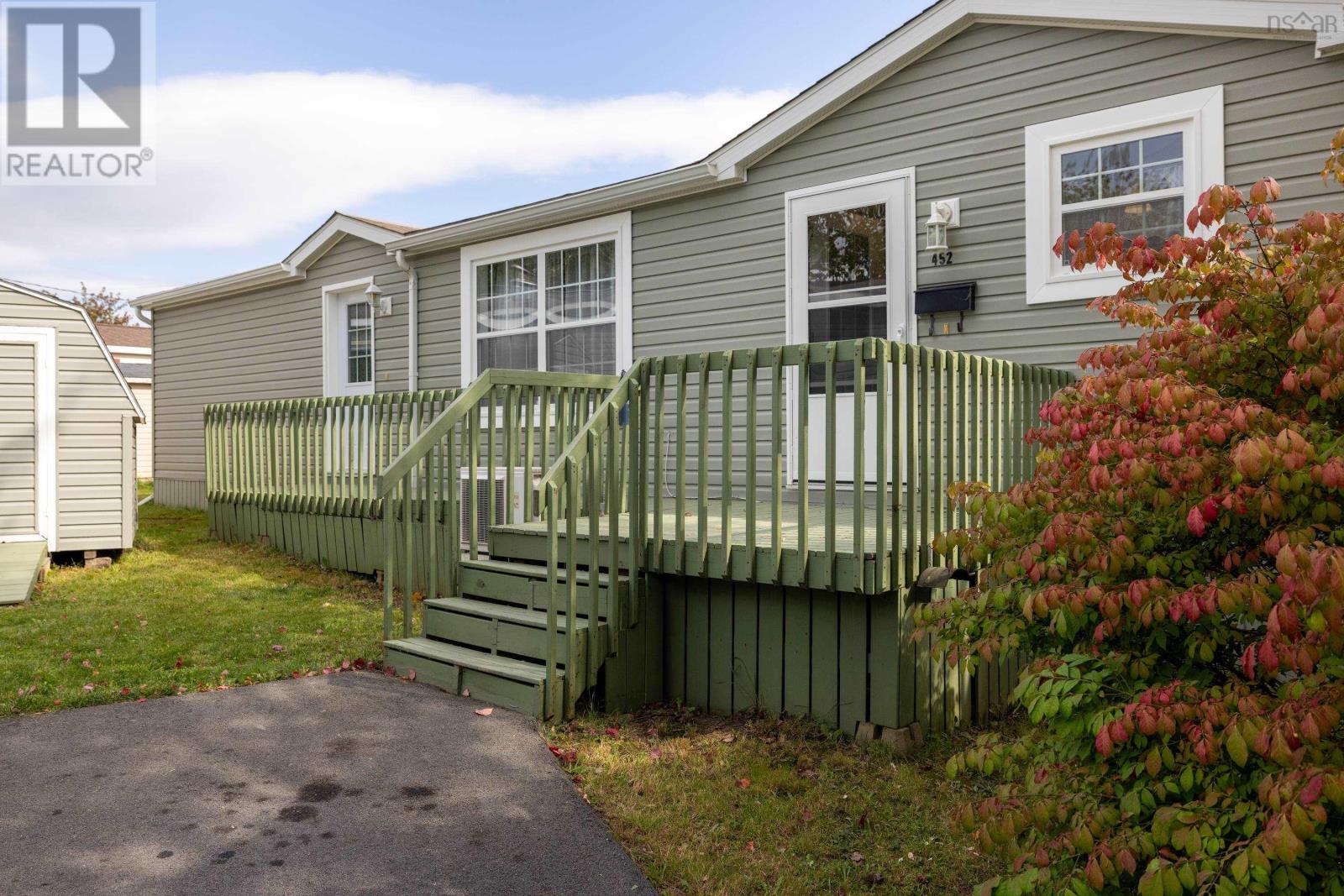 452 Glen Rise Dr, Beaver Bank, NS B4E 1M5