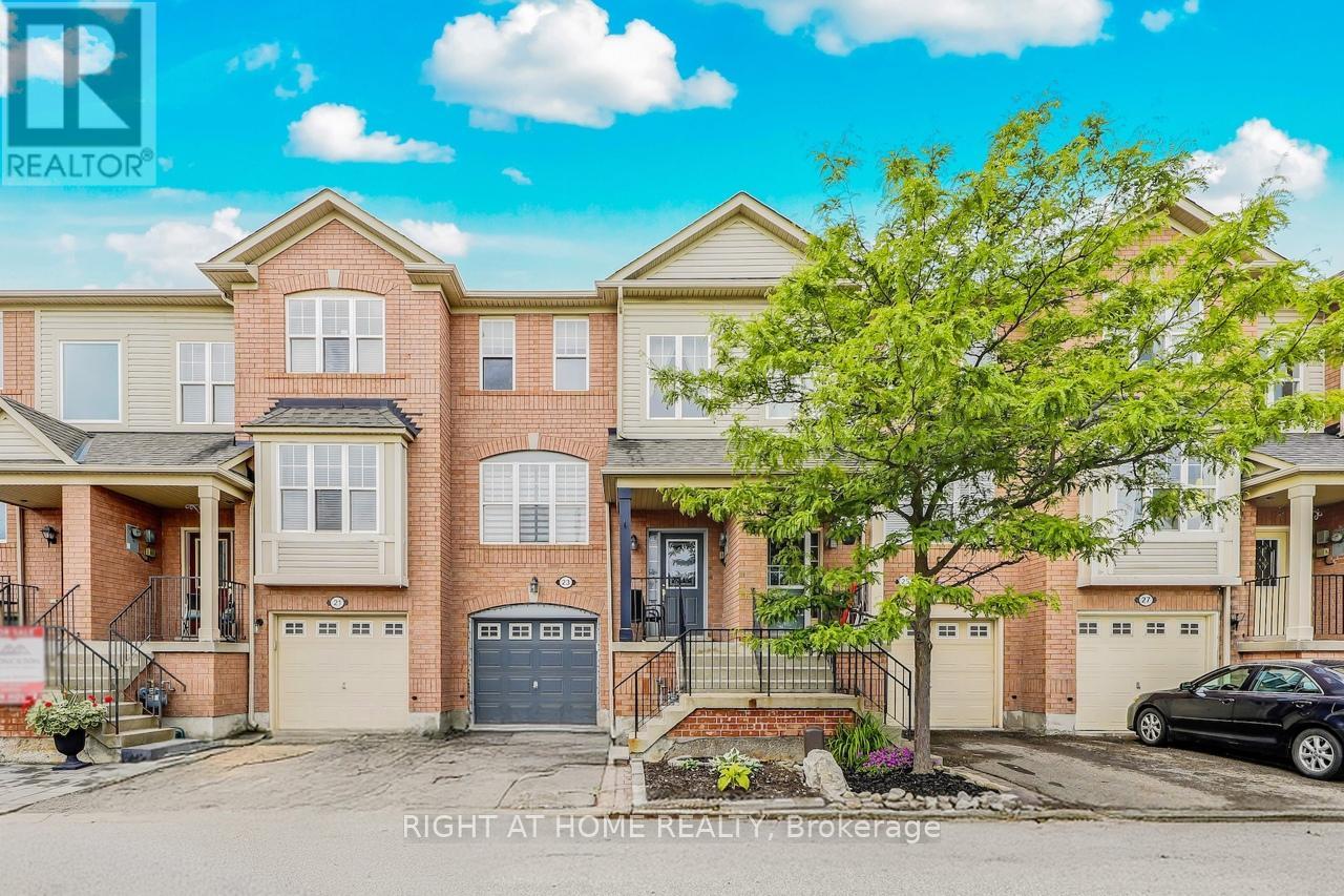 23 Seed House Ln, Halton Hills, ON L7G 6K2