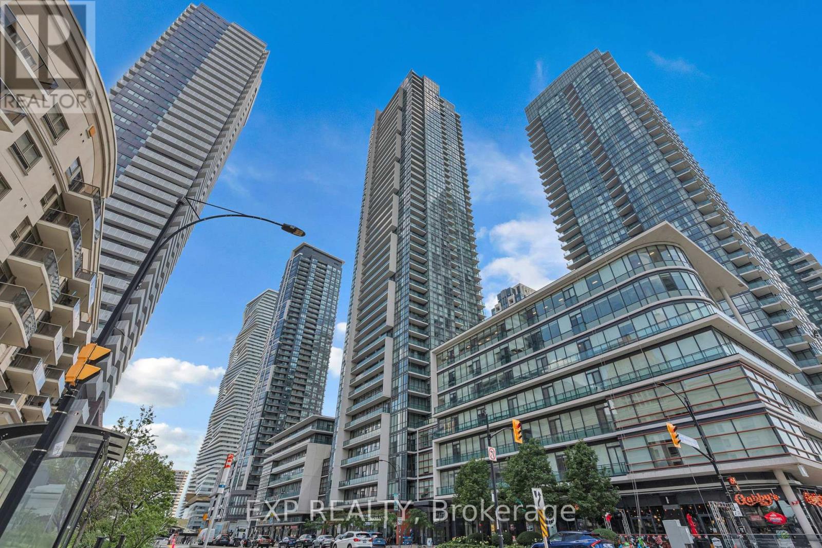 4070 Confederation Pkwy Ph2 Pkwy, Mississauga, ON L5B 0E9