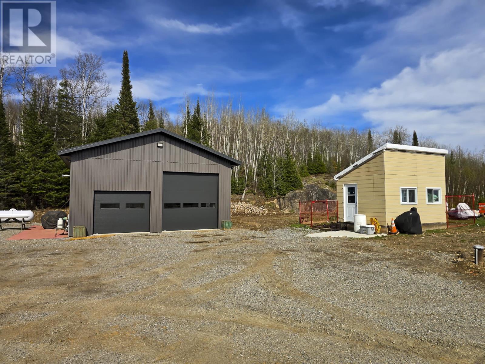 7018 Upton Rd, Thunder Bay, ON P7G 2G8