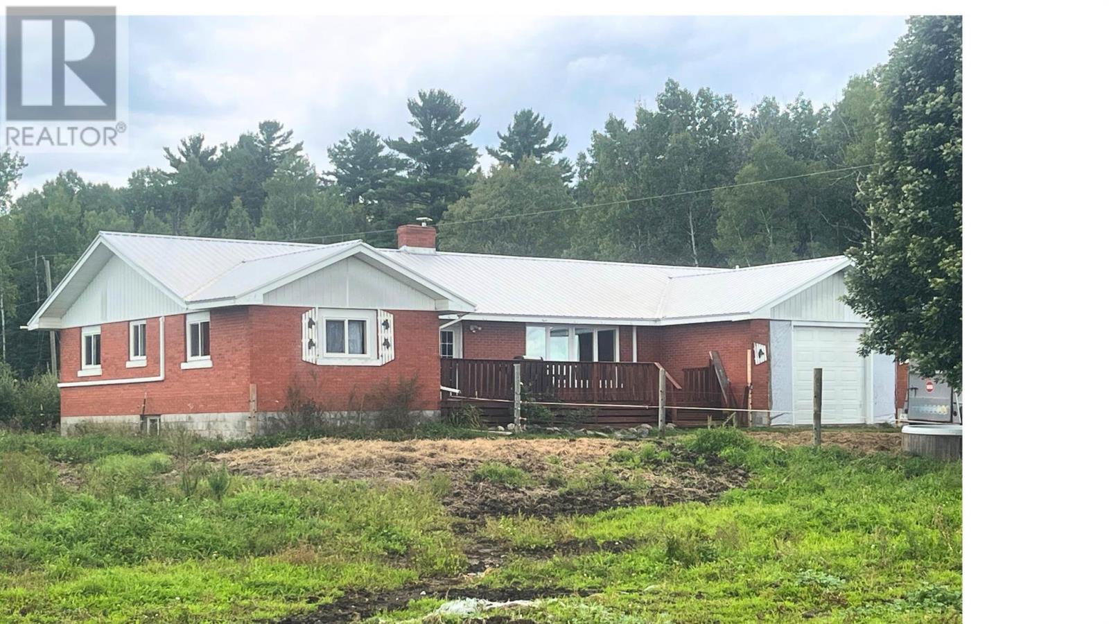 397 Smith Rd, Desbarats, ON P0R 1E0