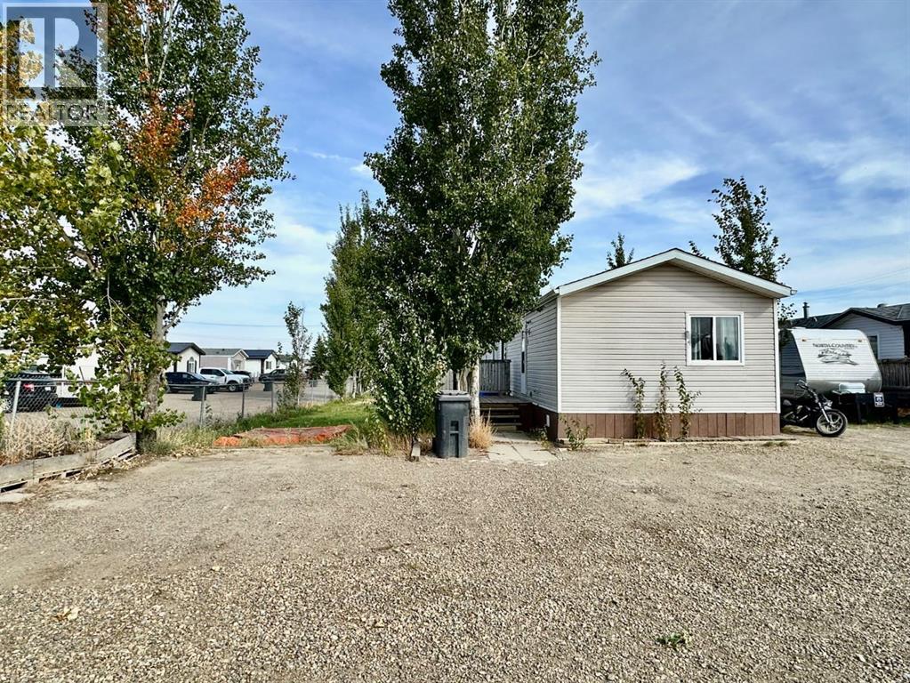 310 Railway Avenue Unit 8, Duchess, AB T0J 0Z0